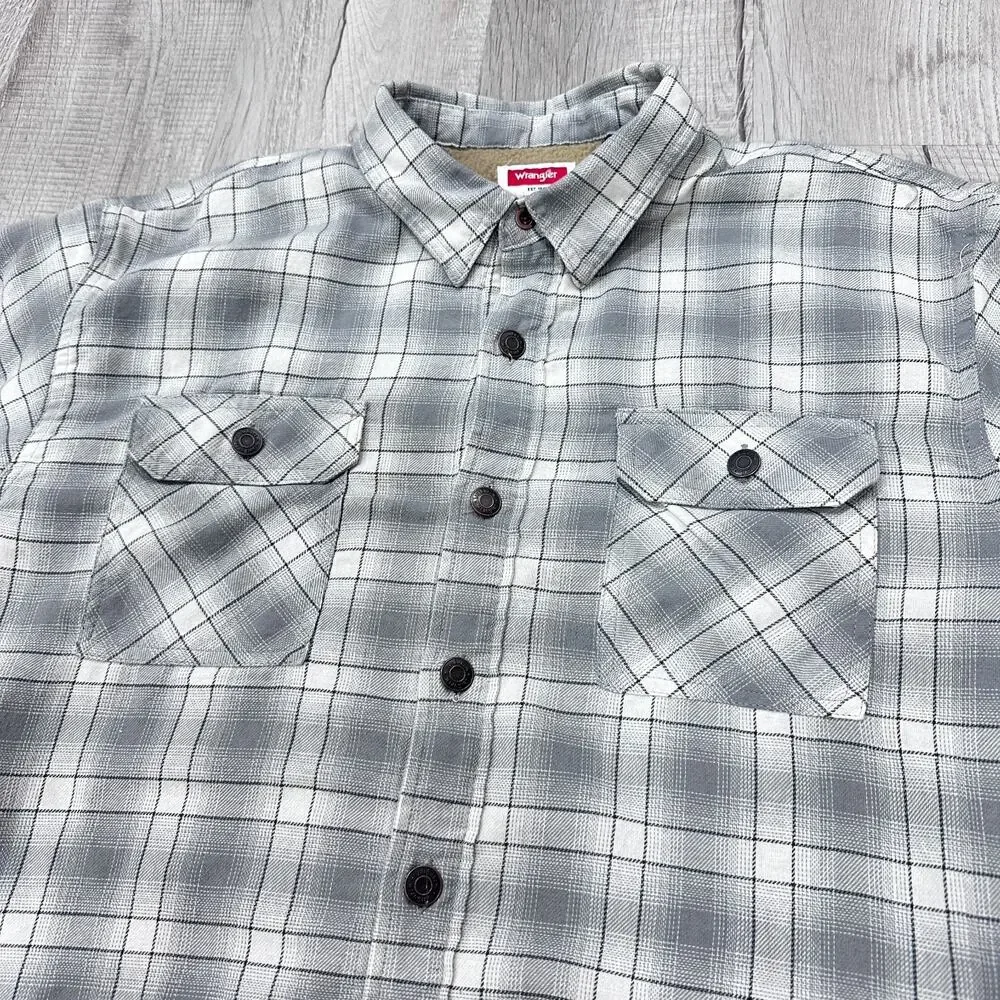 Wrangler Sherpa Lined Flannel Shirt Jacket Men's XL Gray Plaid Workwear Shacket - Picture 3 of 9